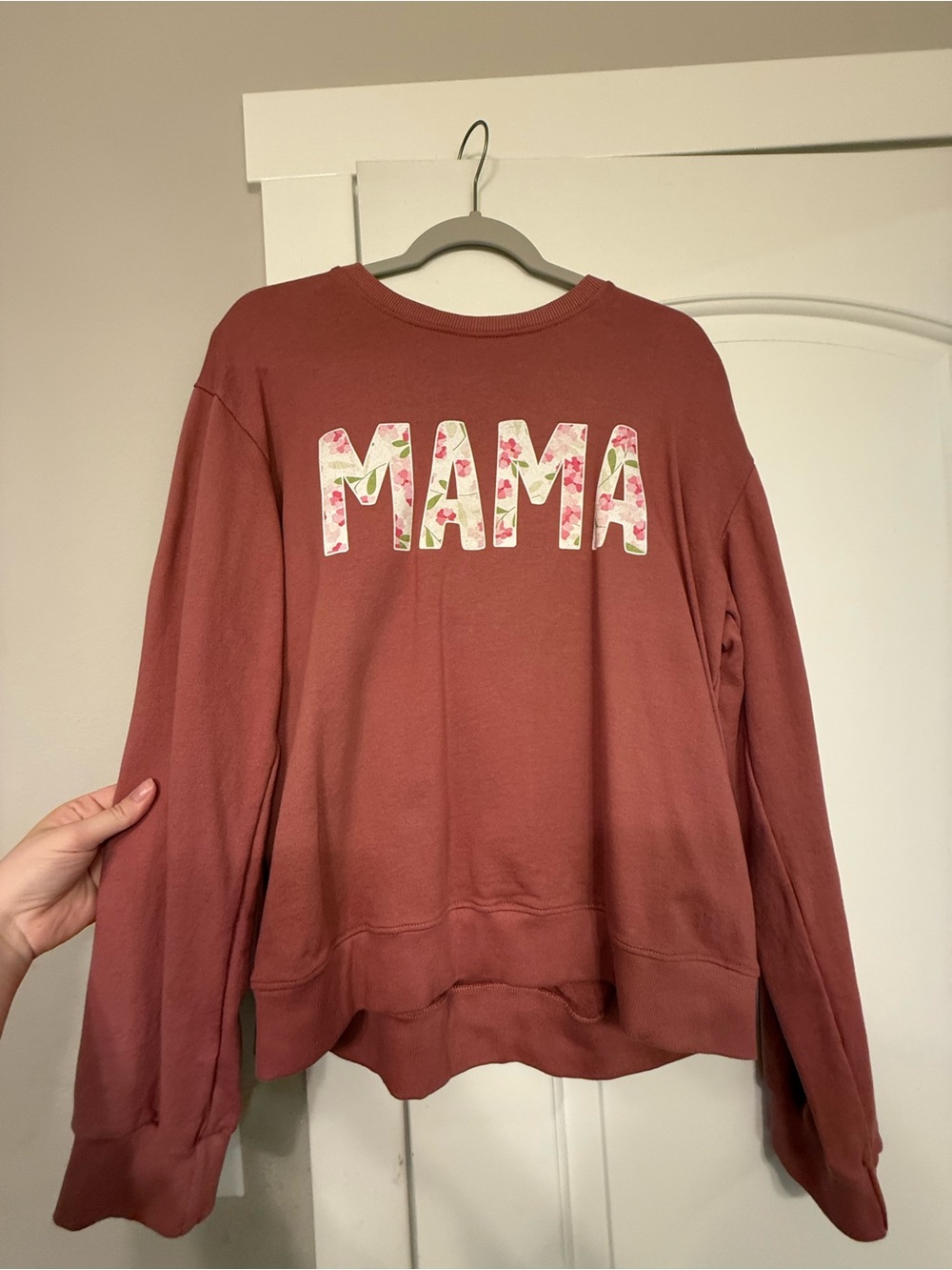 Rust Floral 'MAMA' Pullover Sweatshirt - Women's Sweater